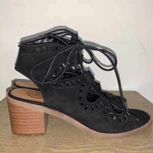 Black - Laceup Block Heels